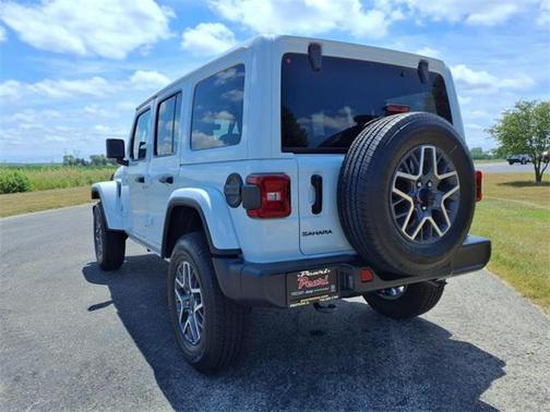 2025 Jeep Wrangler 4-Door Sahara 4x4