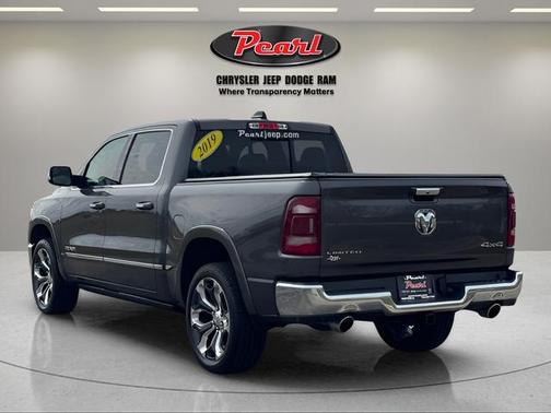 Granite Crystal Metallic Clearcoat 2019 RAM 1500 Limited