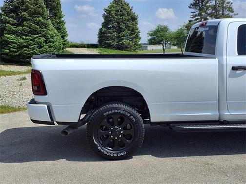 2025 RAM 2500 Big Horn Crew Cab 4x4 8' Box