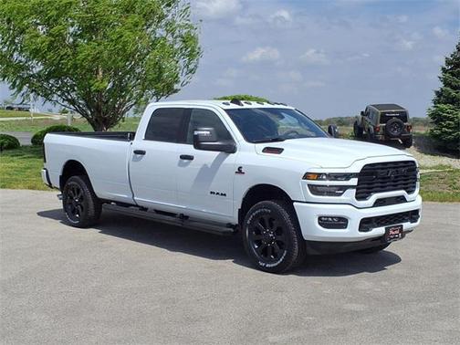 2025 RAM 2500 Big Horn Crew Cab 4x4 8' Box