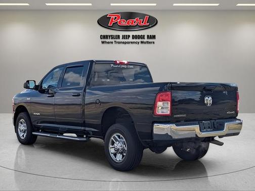 2022 RAM 2500 Big Horn Crew Cab 4x4 6'4' Box