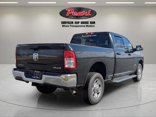 2022 RAM 2500 Big Horn Crew Cab 4x4 6'4' Box