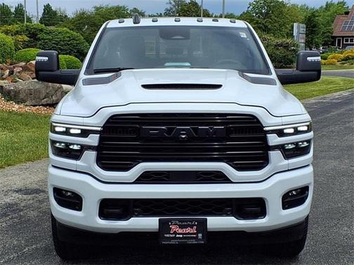 2025 RAM 2500 Laramie Crew Cab 4x4 6'4' Box