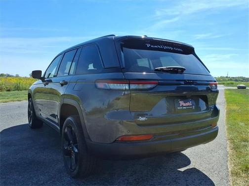 2025 Jeep Grand Cherokee Altitude
