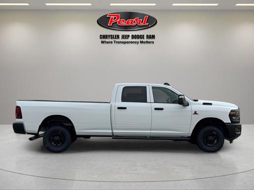 2026 RAM 2500 Tradesman Crew Cab 4x4 8' Box