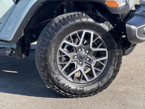 2024 Jeep Wrangler 4-Door Sahara 4x4