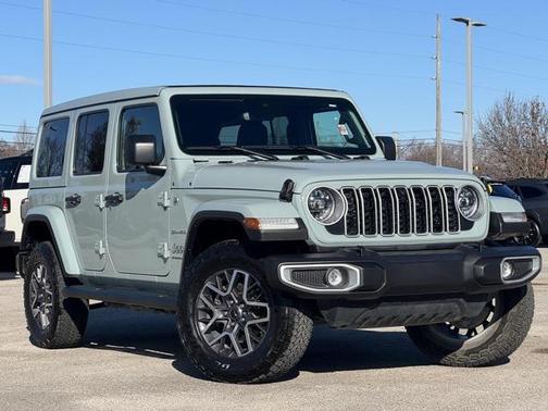 2024 Jeep Wrangler 4-Door Sahara 4x4