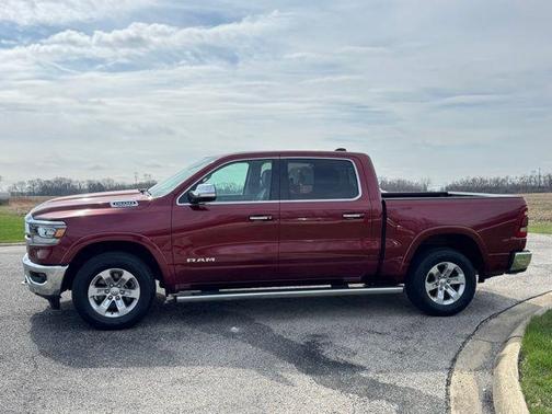 Delmonico Red Pearlcoat 2022 RAM 1500 Laramie