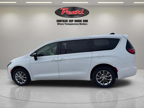 Pw7 2027 Chrysler Pacifica L