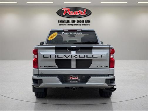 2024 Chevrolet Silverado 1500 Custom