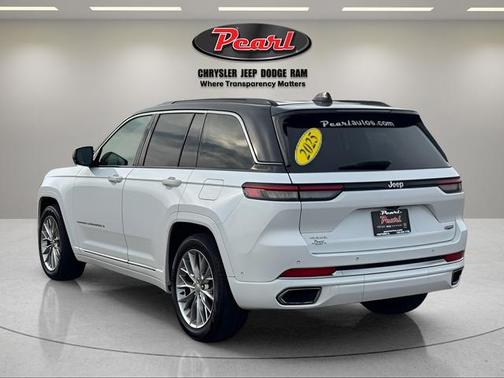 2025 Jeep Grand Cherokee Summit