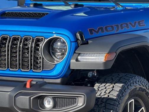 2026 Jeep Gladiator Mojave 4x4