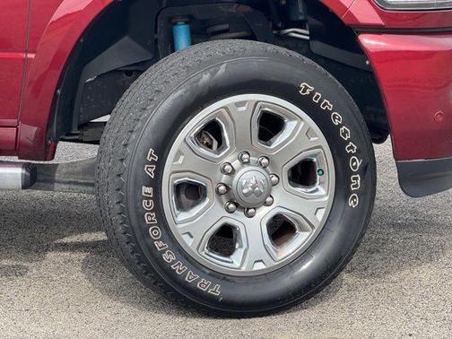 2018 RAM 2500 Laramie Crew Cab 4x4 6'4' Box