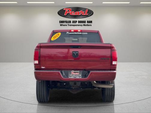 2018 RAM 2500 Laramie Crew Cab 4x4 6'4' Box