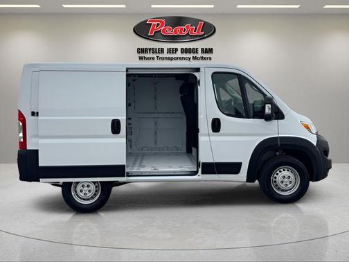 Bright White Clearcoat 2026 RAM ProMaster 1500 Low Roof