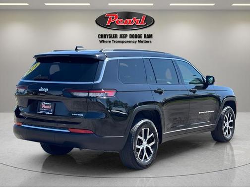 Diamond Black Crystal Pearlcoat 2024 Jeep Grand Cherokee L Limited