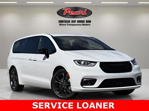 2026 Chrysler Pacifica L