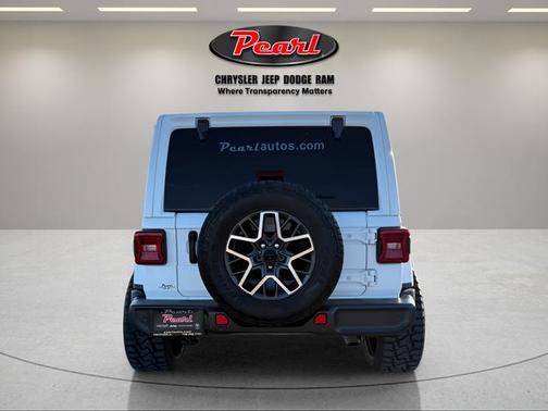 2024 Jeep Wrangler 4-Door Sahara 4x4