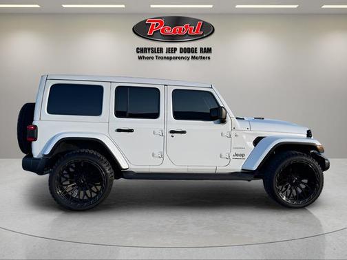 2024 Jeep Wrangler 4-Door Sahara 4x4