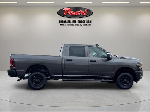 2026 RAM 2500 Tradesman Crew Cab 4x4 6'4' Box