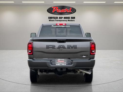 2026 RAM 2500 Tradesman Crew Cab 4x4 6'4' Box
