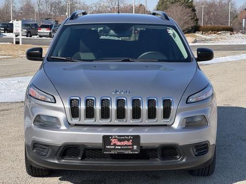 2017 Jeep Cherokee Sport