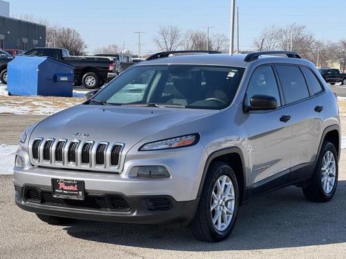 2017 Jeep Cherokee Sport
