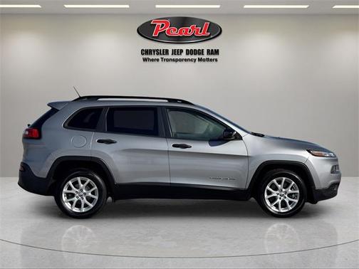 2017 Jeep Cherokee Sport