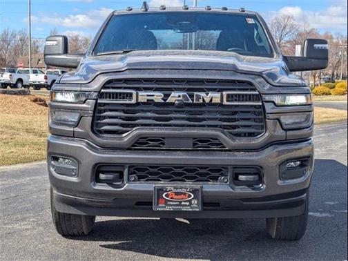 2025 RAM 2500 Big Horn Crew Cab 4x4 8' Box