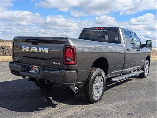 2025 RAM 2500 Big Horn Crew Cab 4x4 8' Box