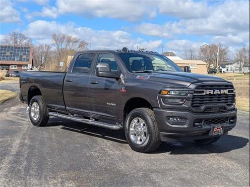 2025 RAM 2500 Big Horn Crew Cab 4x4 8' Box