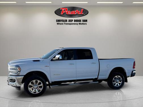 2020 RAM 2500 Laramie Crew Cab 4X4 6'4' Box