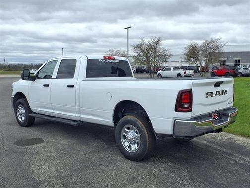 2025 RAM 2500 Tradesman Crew Cab 4x4 8' Box
