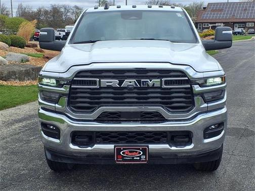 2025 RAM 2500 Tradesman Crew Cab 4x4 8' Box