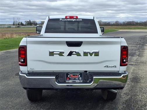 2025 RAM 2500 Tradesman Crew Cab 4x4 8' Box