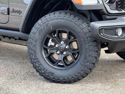 Granite Crystal Metallic Clearcoat 2026 Jeep Wrangler Willys