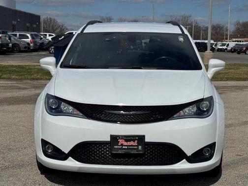 Bright White Clearcoat 2020 Chrysler Pacifica Touring-L Plus