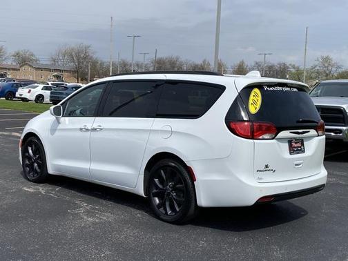 2020 Chrysler Pacifica Touring-L Plus