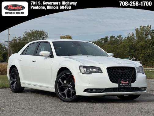 2022 Chrysler 300 S
