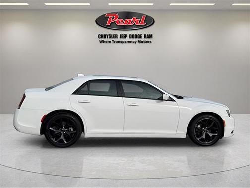 2022 Chrysler 300 S