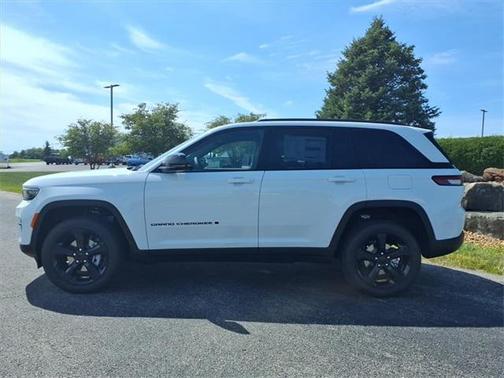 2025 Jeep Grand Cherokee Altitude