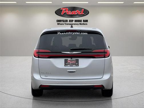 2026 Chrysler Pacifica L