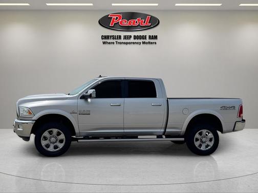 Bright Silver Clearcoat Metallic 2018 RAM 2500 Laramie Crew Cab 4x4 6'4' Box