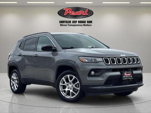 Sting-Gray Clearcoat 2023 Jeep Compass Latitude Lux
