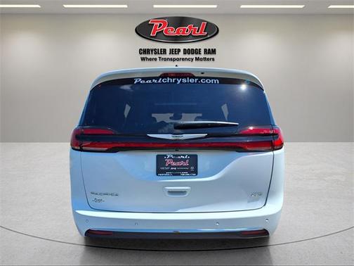 2025 Chrysler Pacifica L