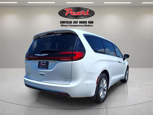 2025 Chrysler Pacifica L