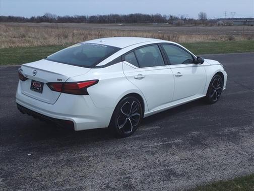 2023 Nissan Altima SR FWD