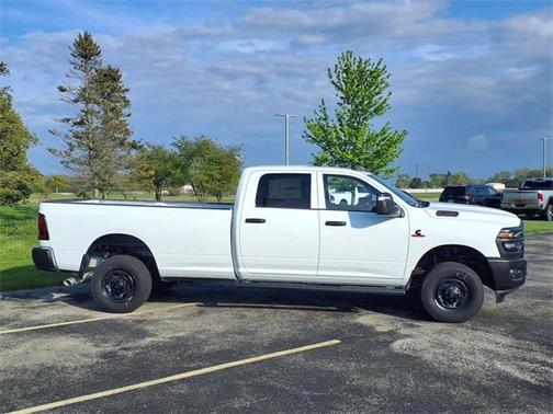 2025 RAM 2500 Tradesman Crew Cab 4x4 8' Box