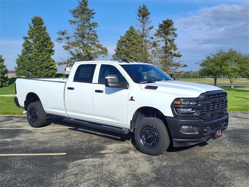 2025 RAM 2500 Tradesman Crew Cab 4x4 8' Box