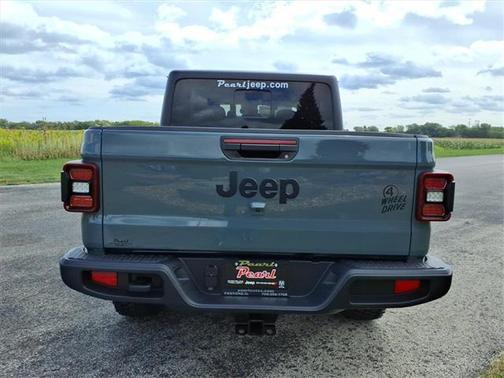 2025 Jeep Gladiator Willys